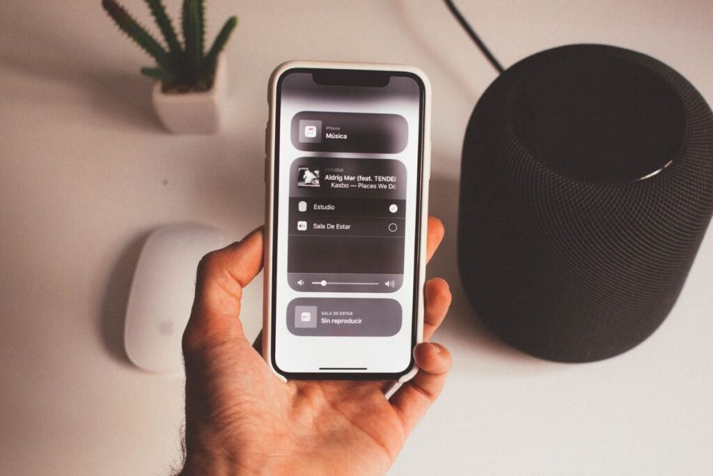 apple_homepod_1727679714249.jpg