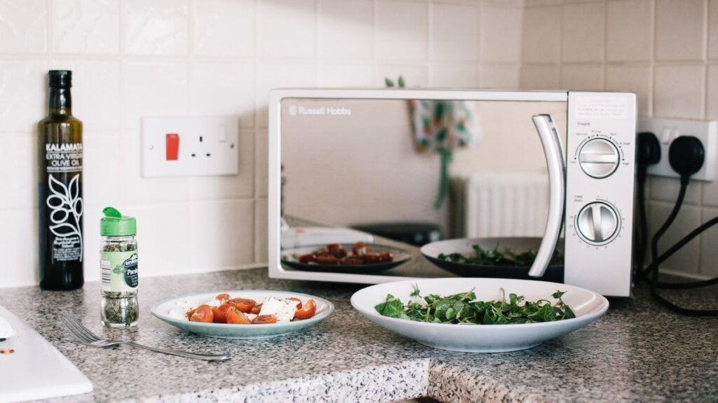 microwave_oven_reuters_1585136054522.jpg