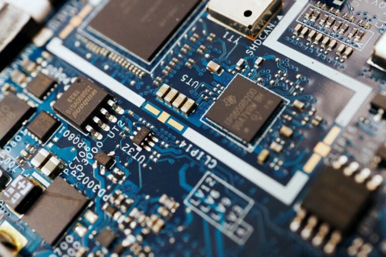 ukraine_neon_semiconductor_shortage_reuters_1647068115179.jpg