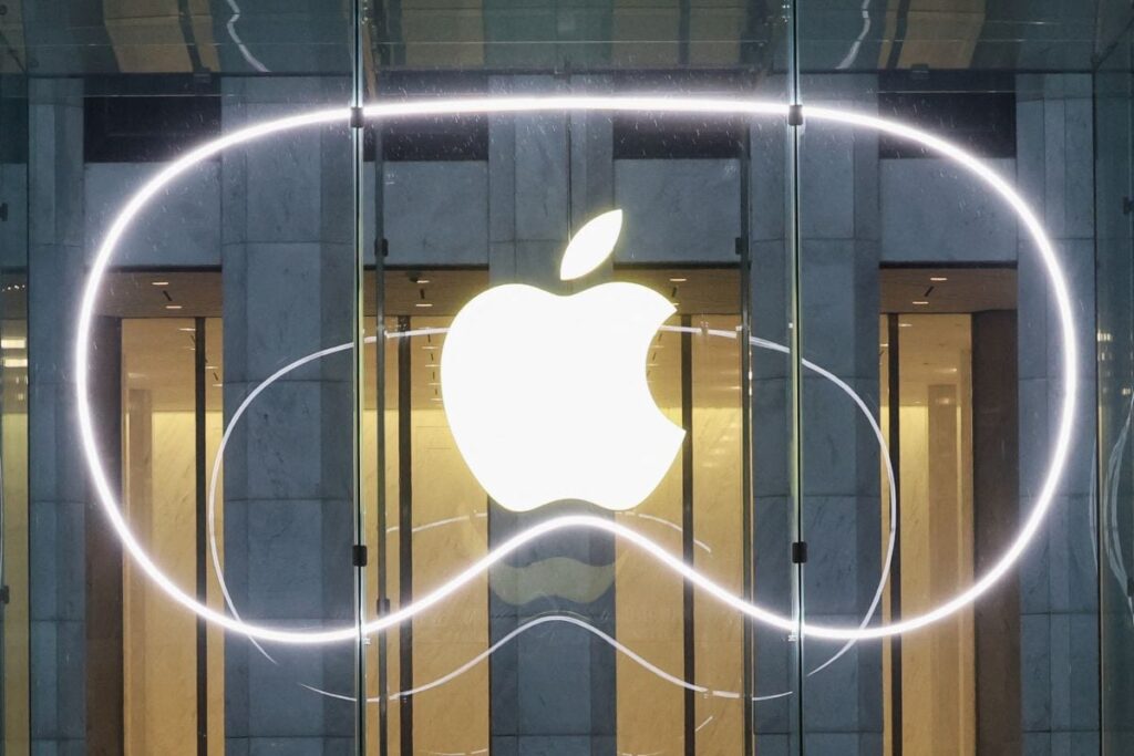 apple_logo_reuters_1728710790617.jpg