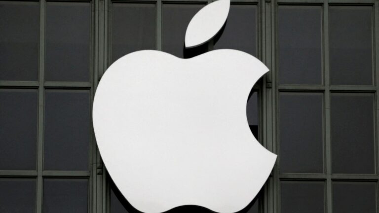 apple_logo_reuters_1_1678883286639.jpg