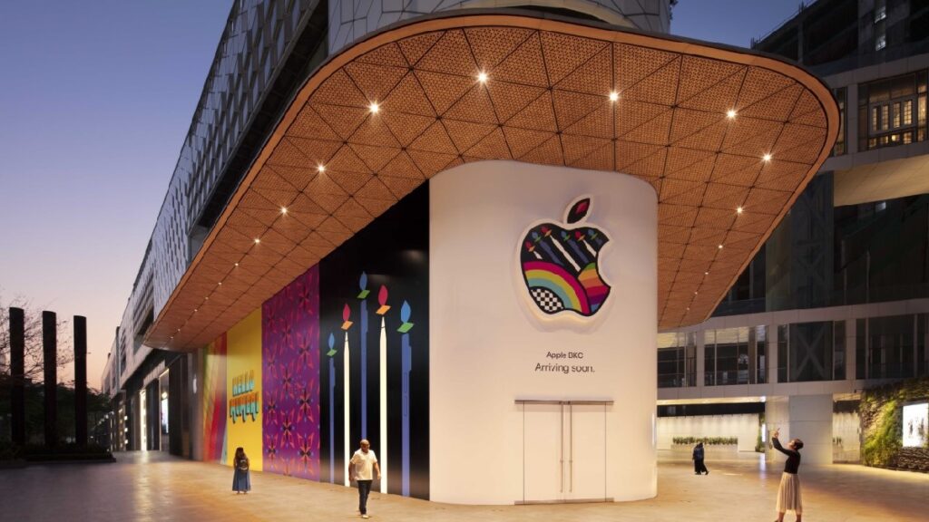apple_store_mumbai_bkc_apple_1680686736295.jpg