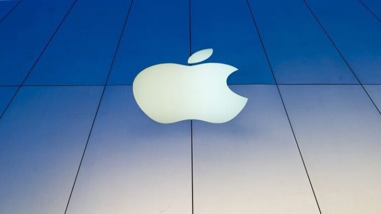 blue_apple_bloomberg_full_1528086401591.jpg