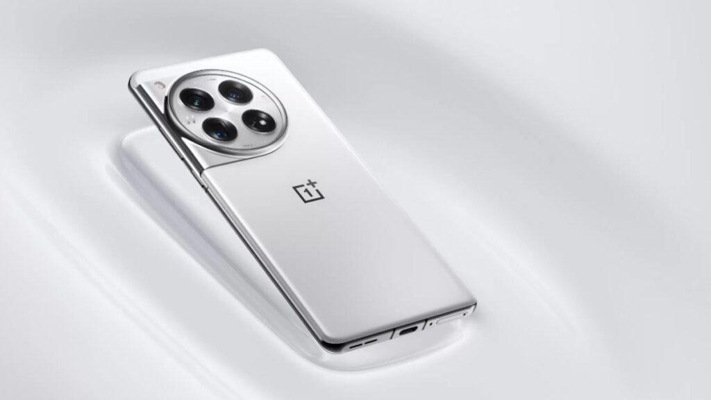 oneplus_12_white_1728622401853.jpg
