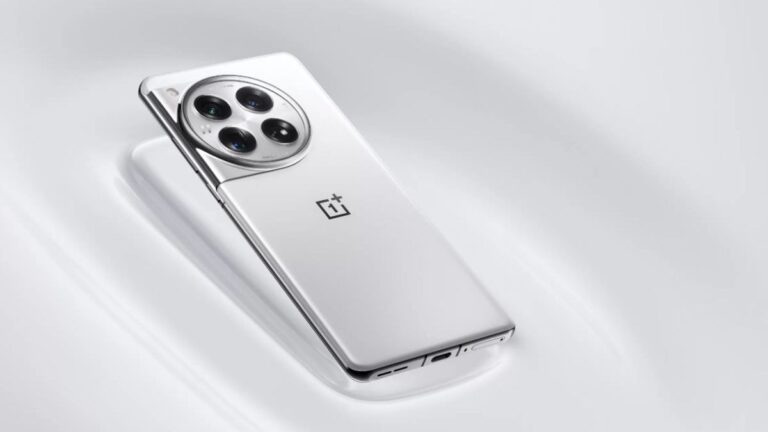 oneplus_12_white_1728622401853.jpg
