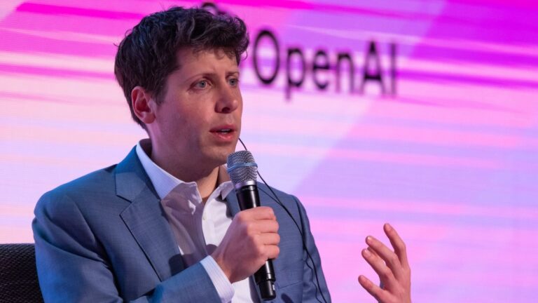 sam_Altman_bloomberg_1700542802591.jpg