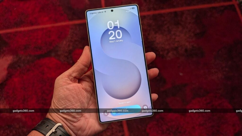 samsung_galaxy_s25_ultra_gadgets_1738229747050.jpg