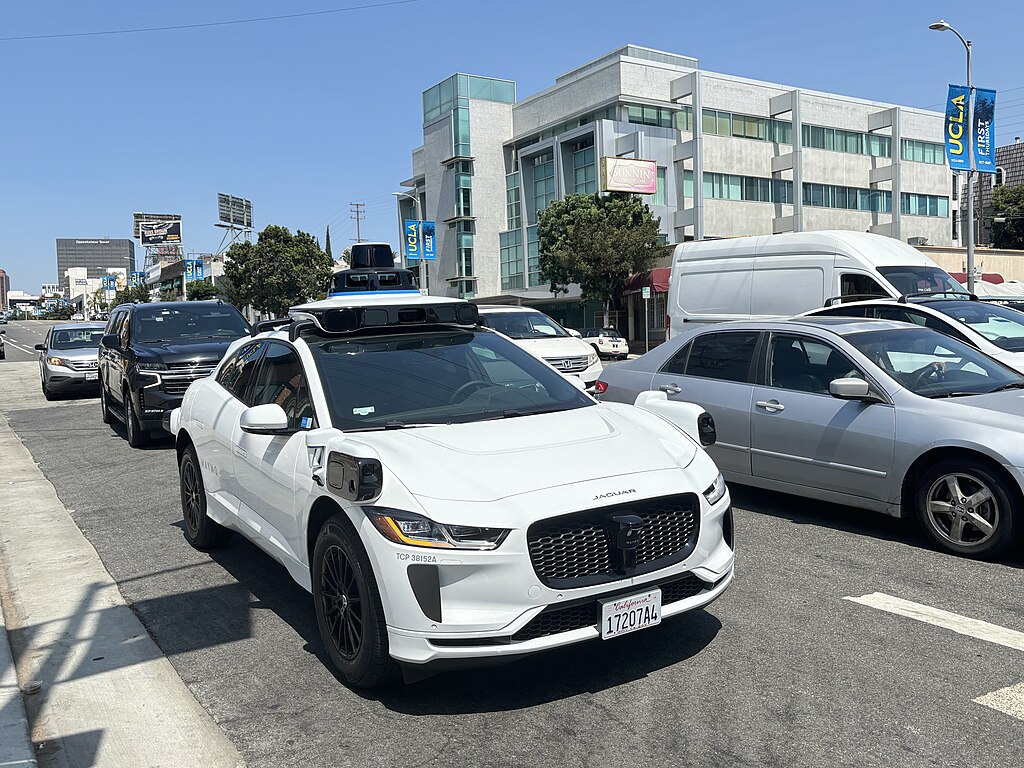 waymo1.jpg