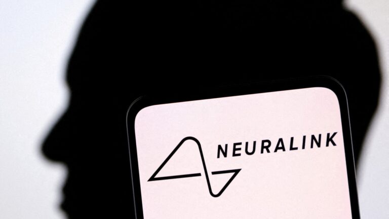 2024-02-20T083311Z_2_LYNXNPEK1J07R_RTROPTP_4_NEURALINK-HUMANTRIALS_1_1708426830999.jpg