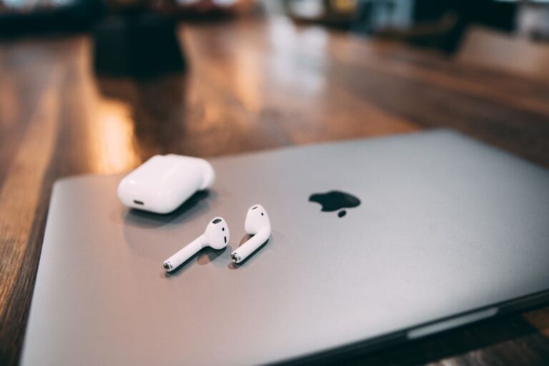 airpods_unsplash_1719824984554.jpg