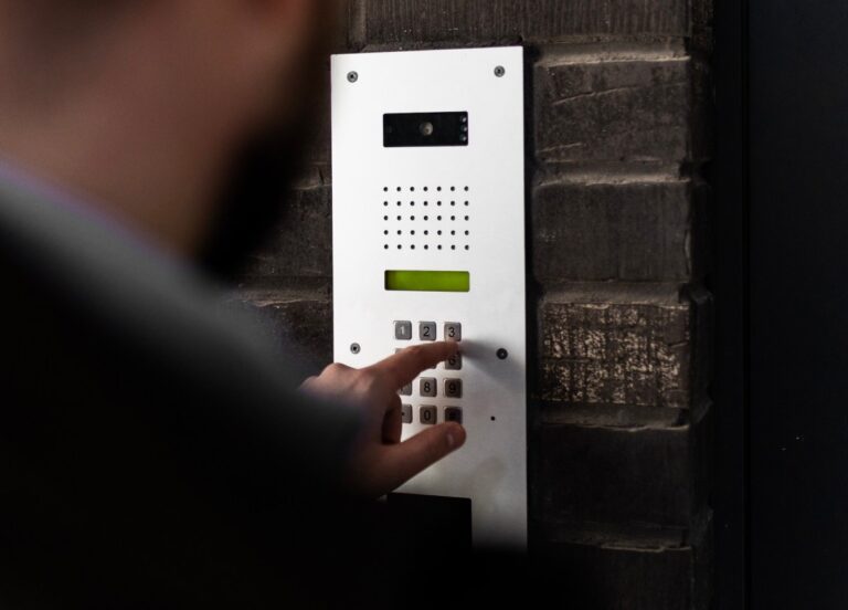 door-entry-system-hirsch.jpg