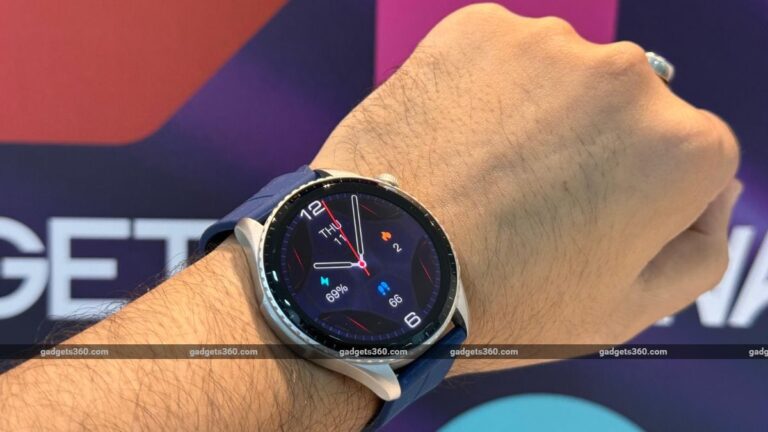 noisefit_origin_wearing_gadgets_360_1720698897112.jpg
