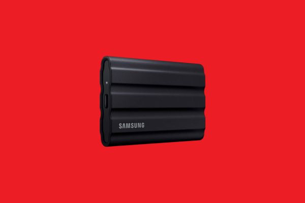 SAMSUNG-T7-Shield-2TB-Portable-SSD-up-to-1050MBs.jpg
