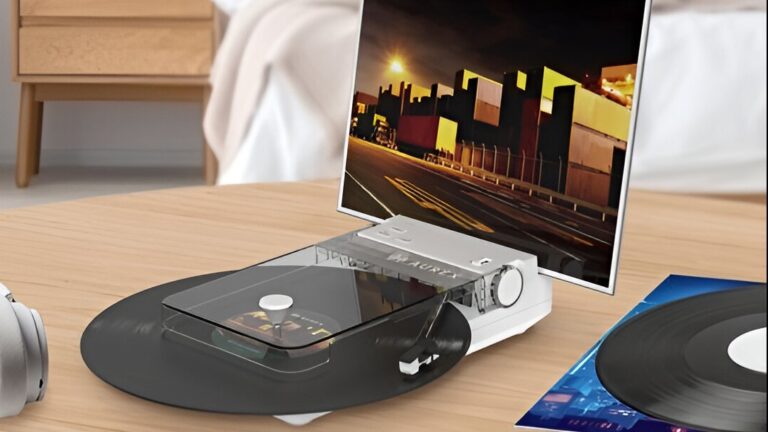 cropped-Toshiba-unveils-Aurex-AX-RP10-po-1.jpg