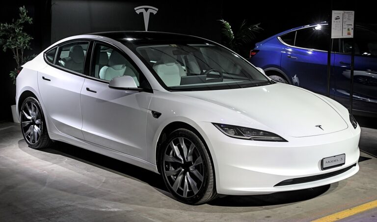 Tesla_Model_3_2023_Auto_Zuerich_2023_1X7A1313.jpg